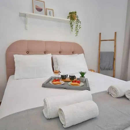 Apartment Deluxe White