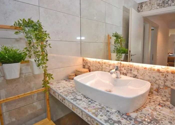 Deluxe White Potamós