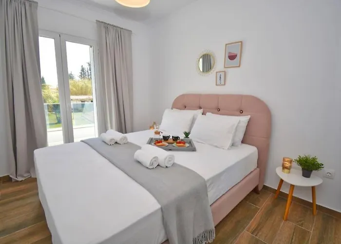 Deluxe White Apartman Pótamosz